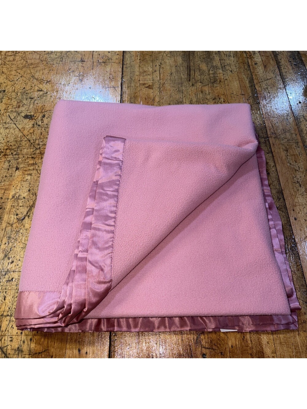 Blanket Vintage Pink Acrylic Blanket Satin Trim Fits Queen Size Bed